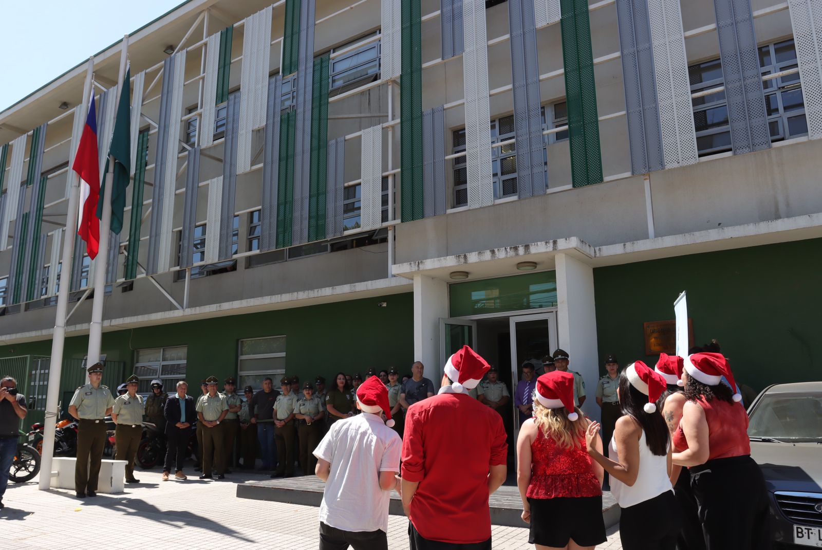 MUNICIPALIDAD DE VILLA ALEMANA RECONOCE LA LABOR DE CARABINEROS CON EMOTIVA JORNADA NAVIDEÑA